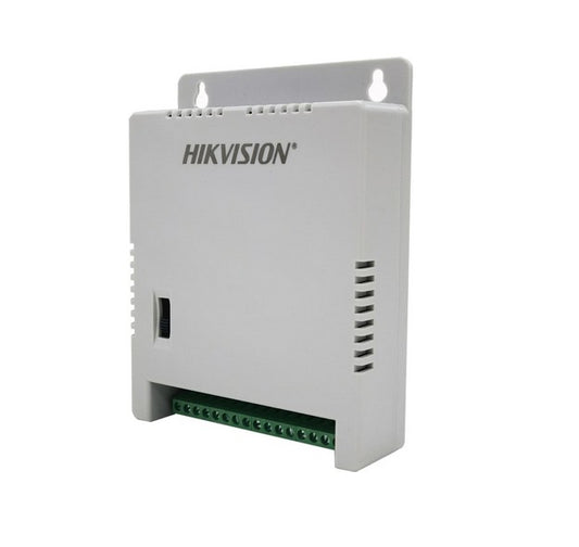 Spínaný zdroj 12VDC/5A/60W, 8x výstup max. 5A